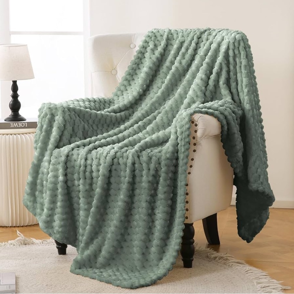 Cozy Green Textured Throw Blanket 50 by 40